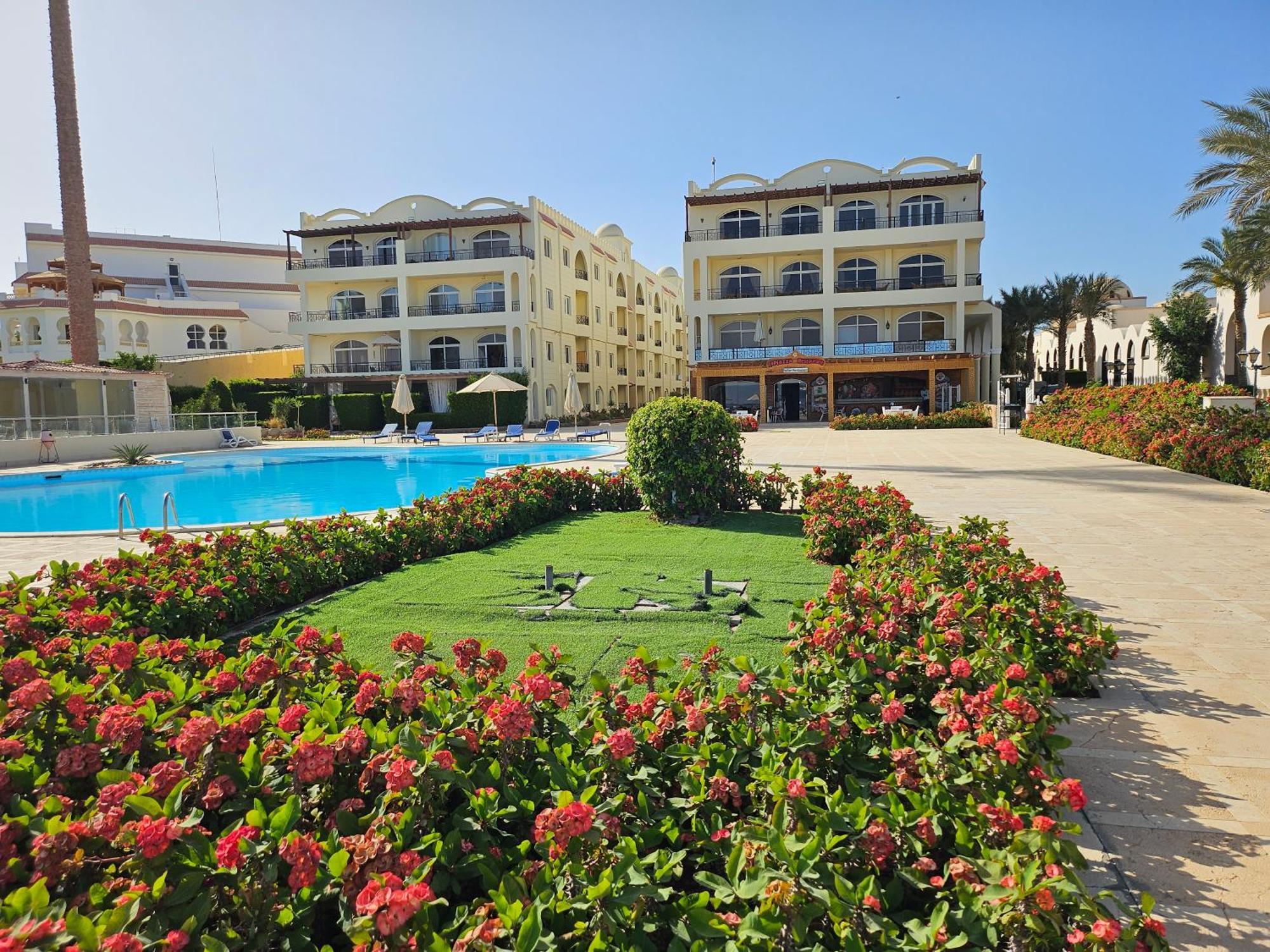 Palm Beach Piazza Apart Hotel Sahl Hasheesh Hurghada Esterno foto